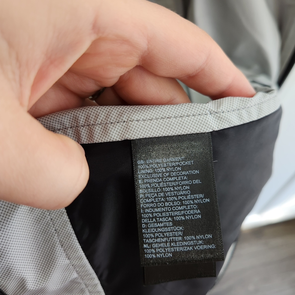 The North Face Active Stretch Rain Shell Jacket Medium - Picture 13 of 16